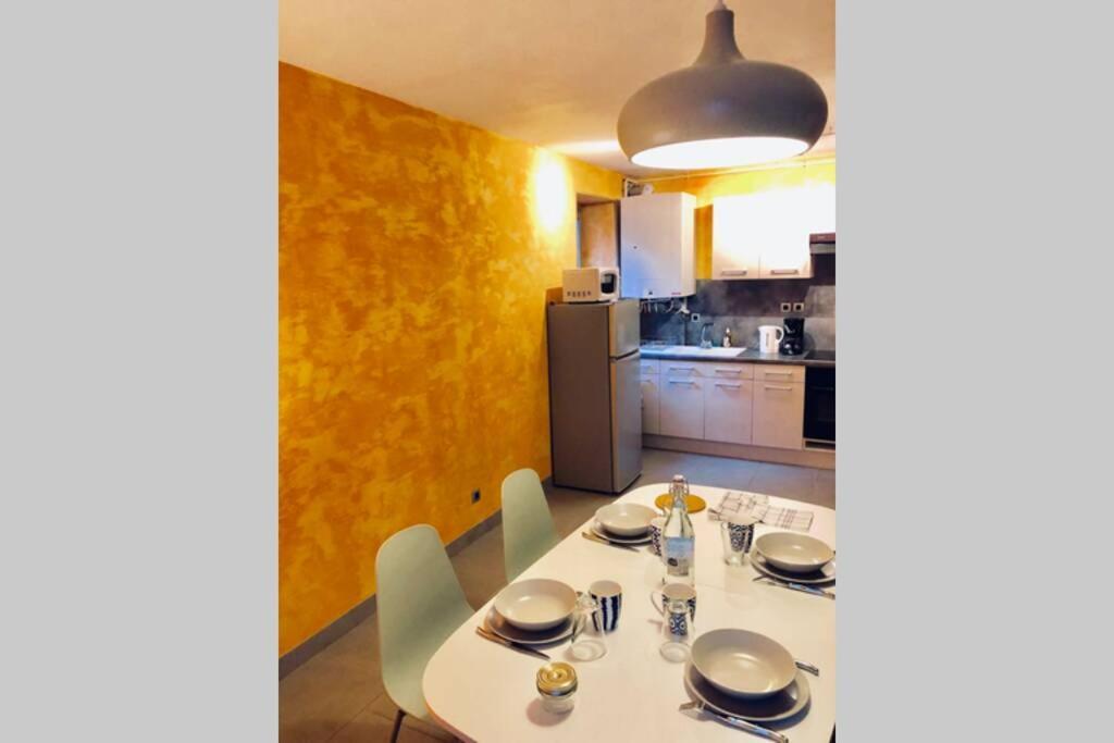 F3 - Neuf - 4/6 P - Lits King Size - Wifi - Cour Apartment Le Puy-en-Velay Luaran gambar